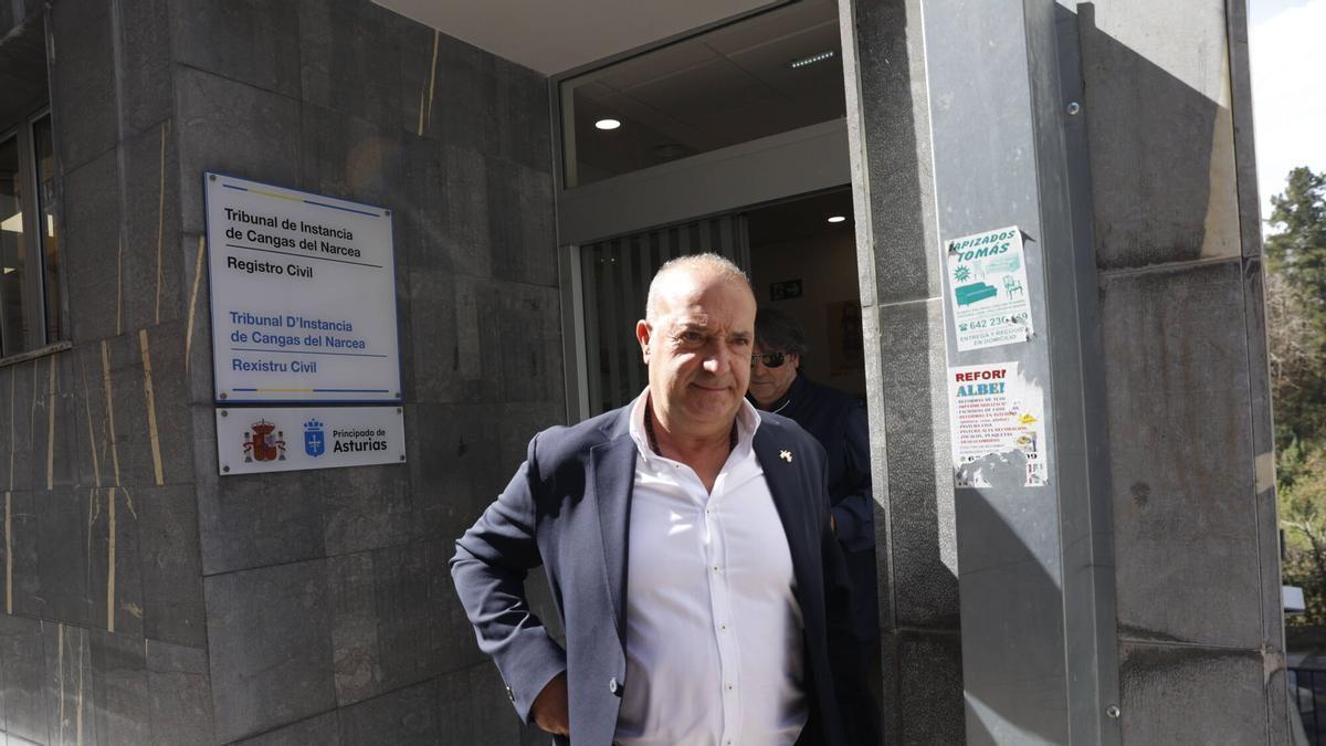 VÍDEO: Chus Mirantes llega al juzgado de Cangas del Narcea