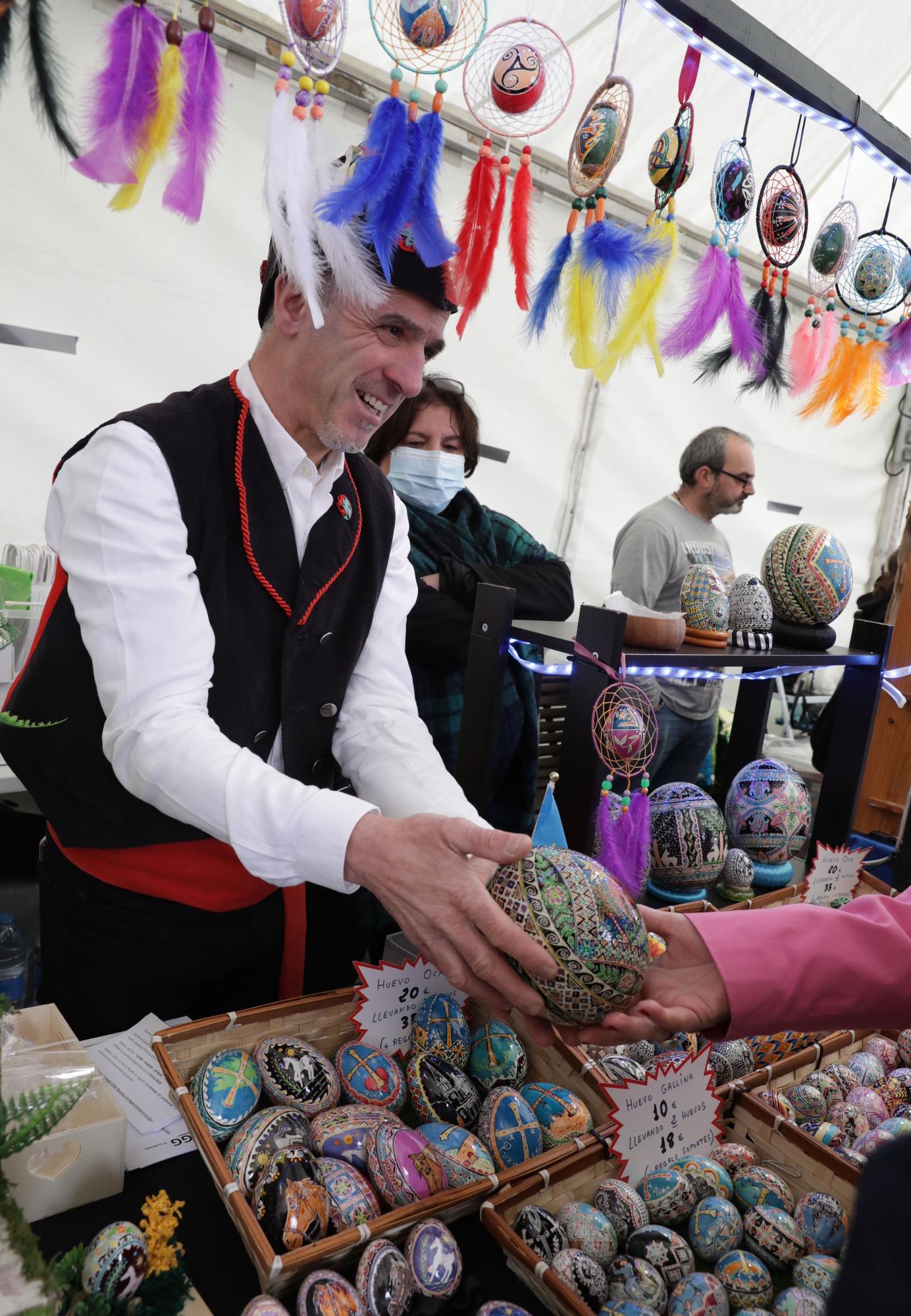 EN IMÁGENES: Así fue la fiesta de los Güevos Pintos en Pola de Siero