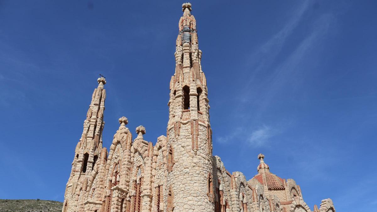 El Santuario con el pináculo asegurado