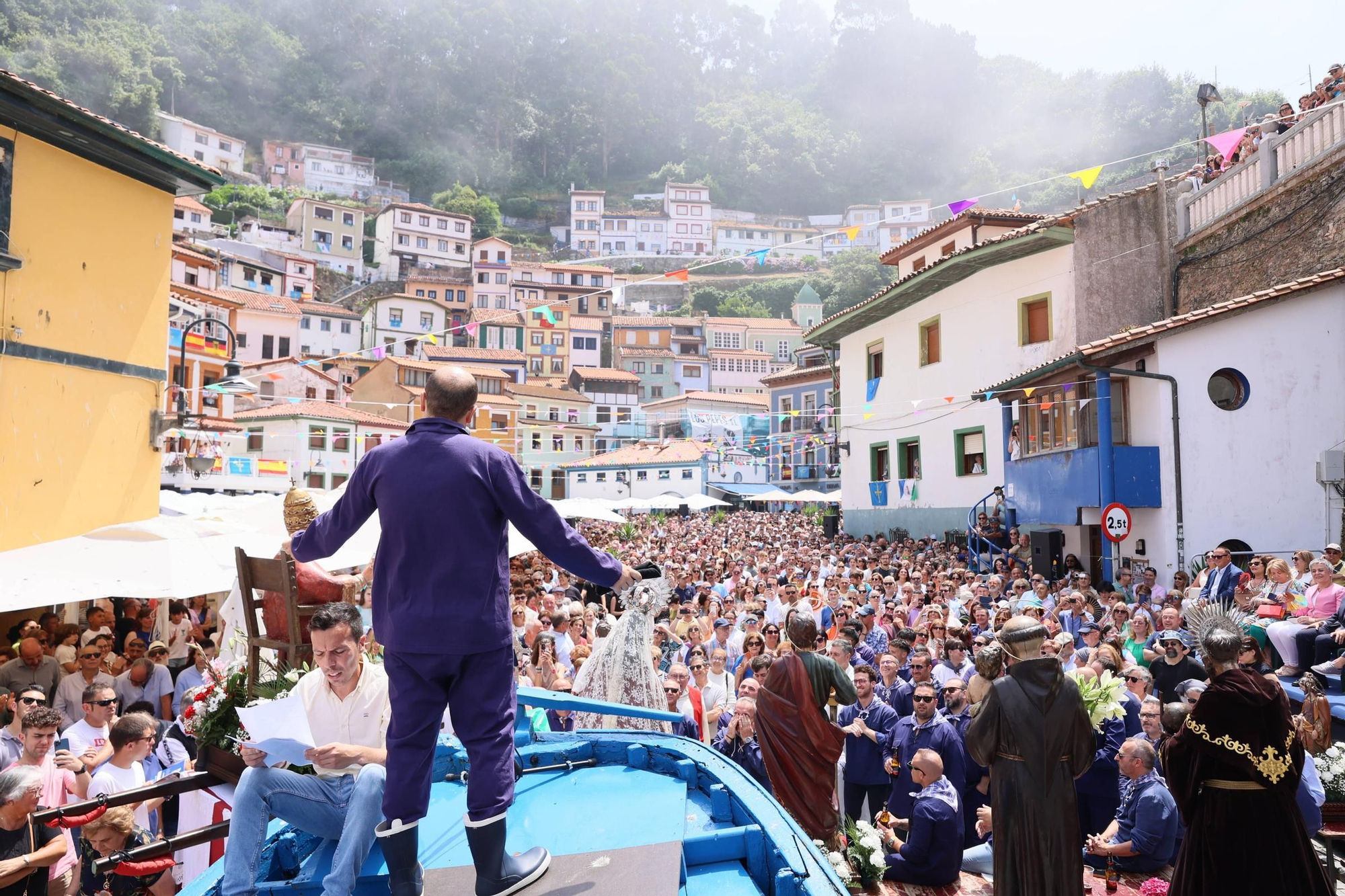 EN IMÁGENES: así fue el día de L'Amuravela en Cudillero