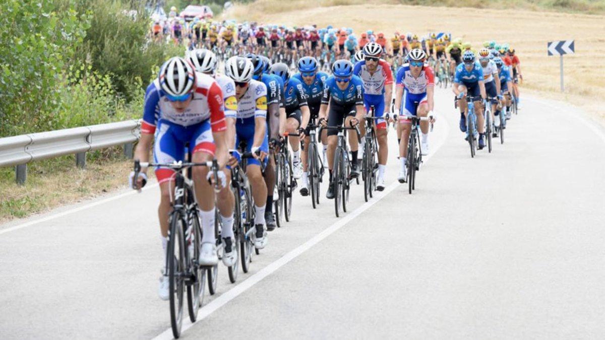 El pelotón, durante la primera etapa de la Vuelta a Burgos