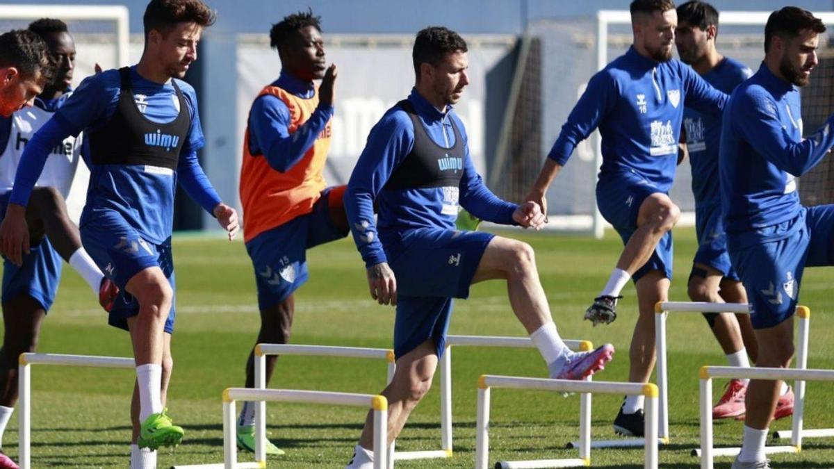 Imagen del entrenamiento de este miércoles en el Anexo de La Rosaleda.