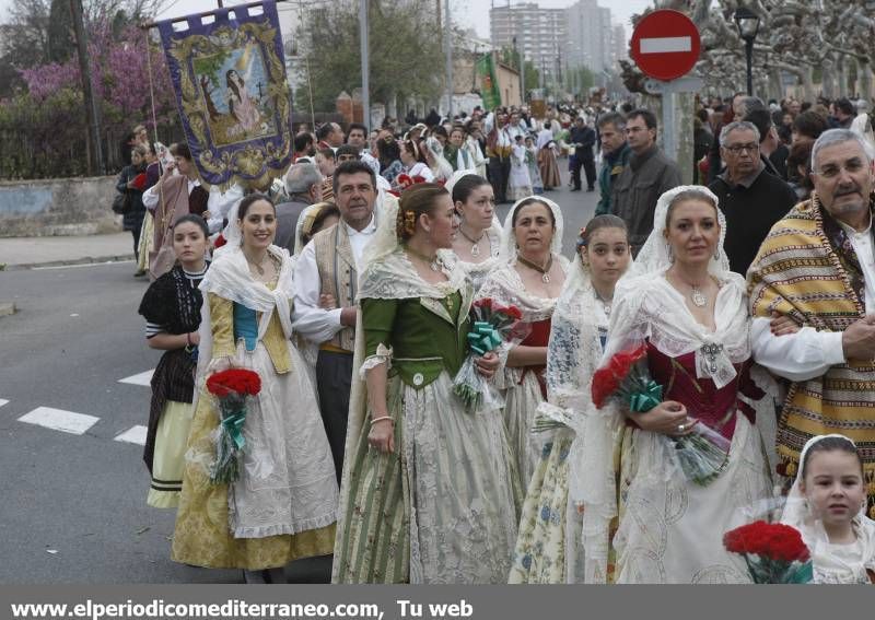 Galería de fotos --  La Ofrenda de Flores pudo con el frío y el viento