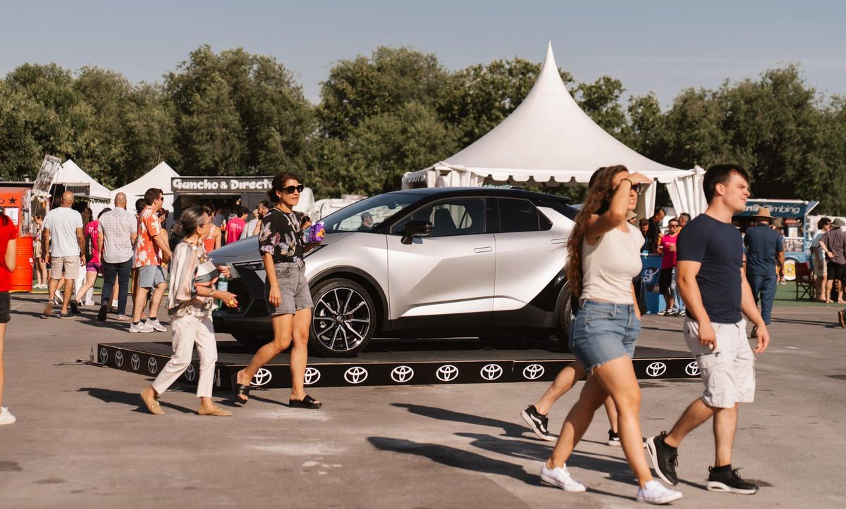 Toyota ha mostrado su modelo C-SUV, el Toyota C-HR Plug-in Hybrid, en la IFSC Climbing World Cup Comunidad de Madrid