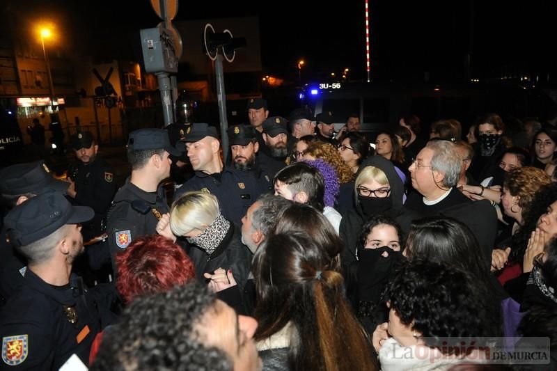 Vuelve la violencia a las vías con el 8 de Marzo