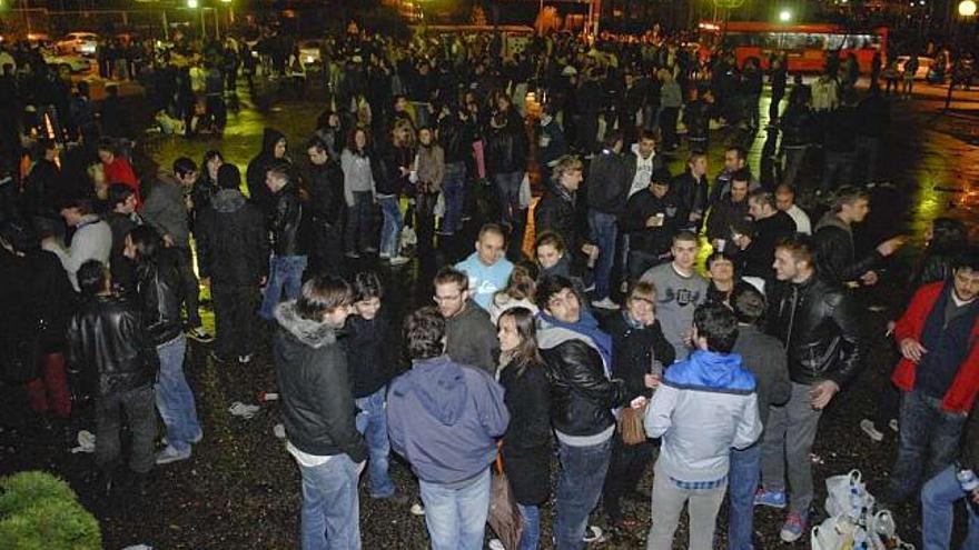 Jóvenes participantes en la fiesta del San Pepe del pasado 26 de marzo. / fran martínez