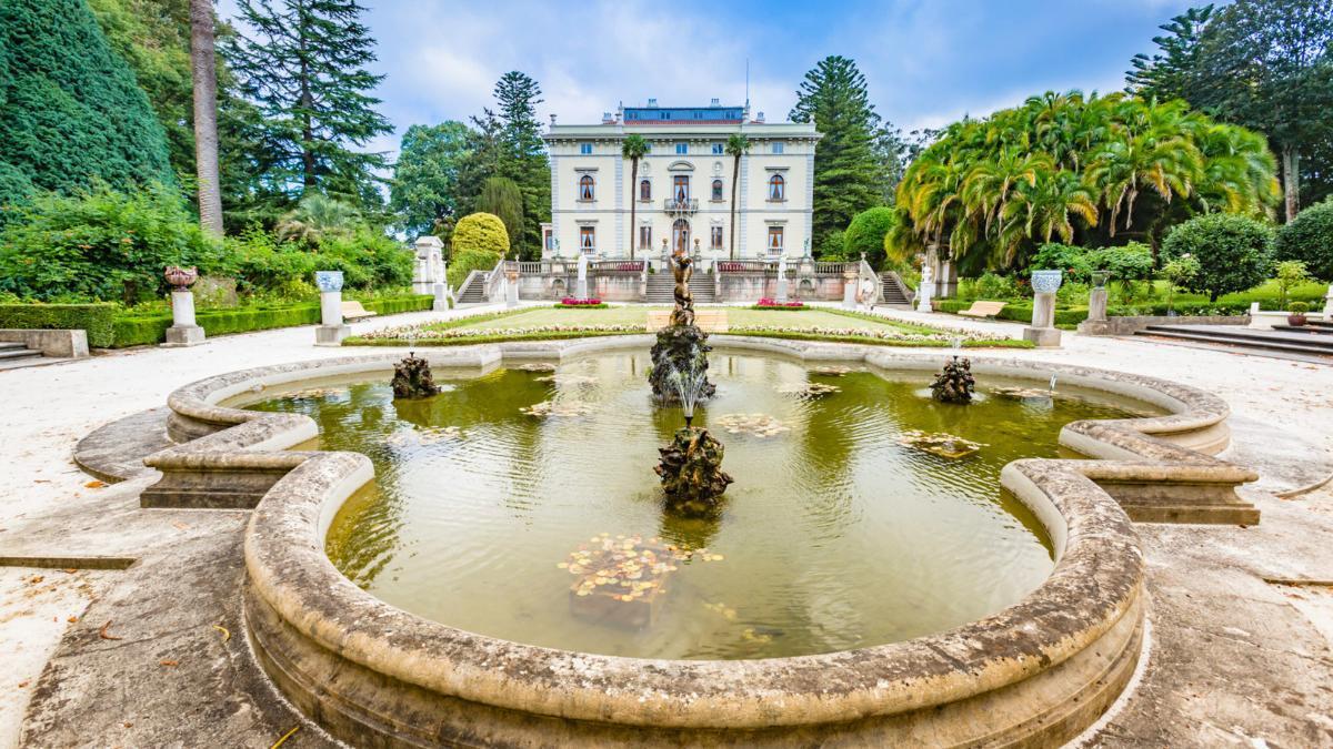 Jardines y una casa palacio que son una auténtica belleza.