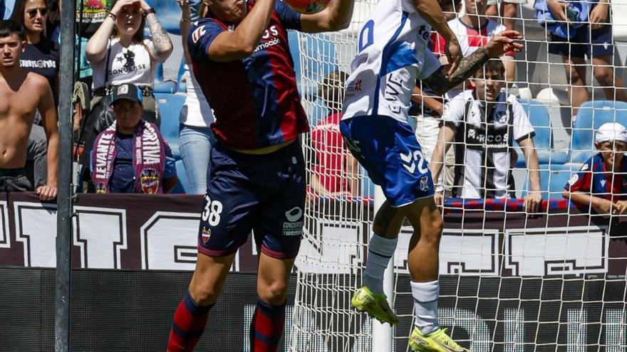 Resumen, goles y highlights del Levante 1 - 1 Tenerife de la jornada 38 de LaLiga Hypermotion