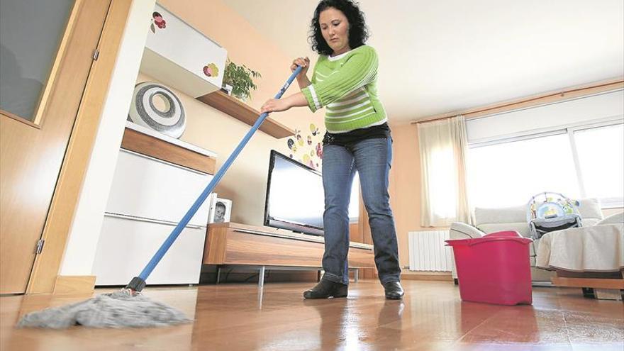 Un tercio de las empleadas del hogar todavía no cotiza