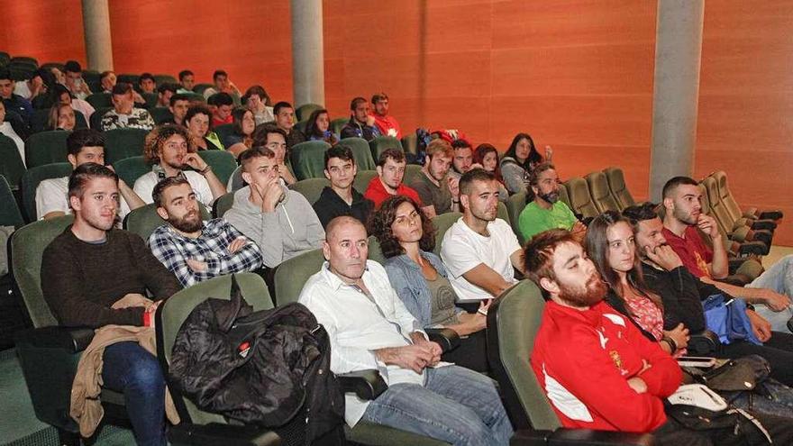 Participantes en el Fórum Asturiano de Deporte Adaptado.