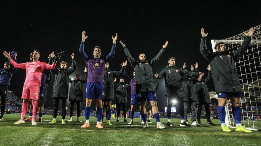 Eldense - Cádiz: Duelo directo por eludir el descenso con el futuro de Ponz en juego