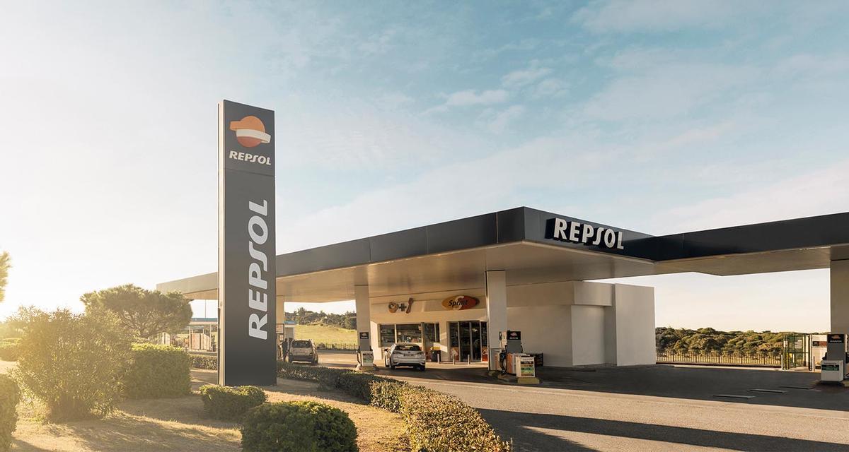 Estación de servicio de la red de Repsol. 