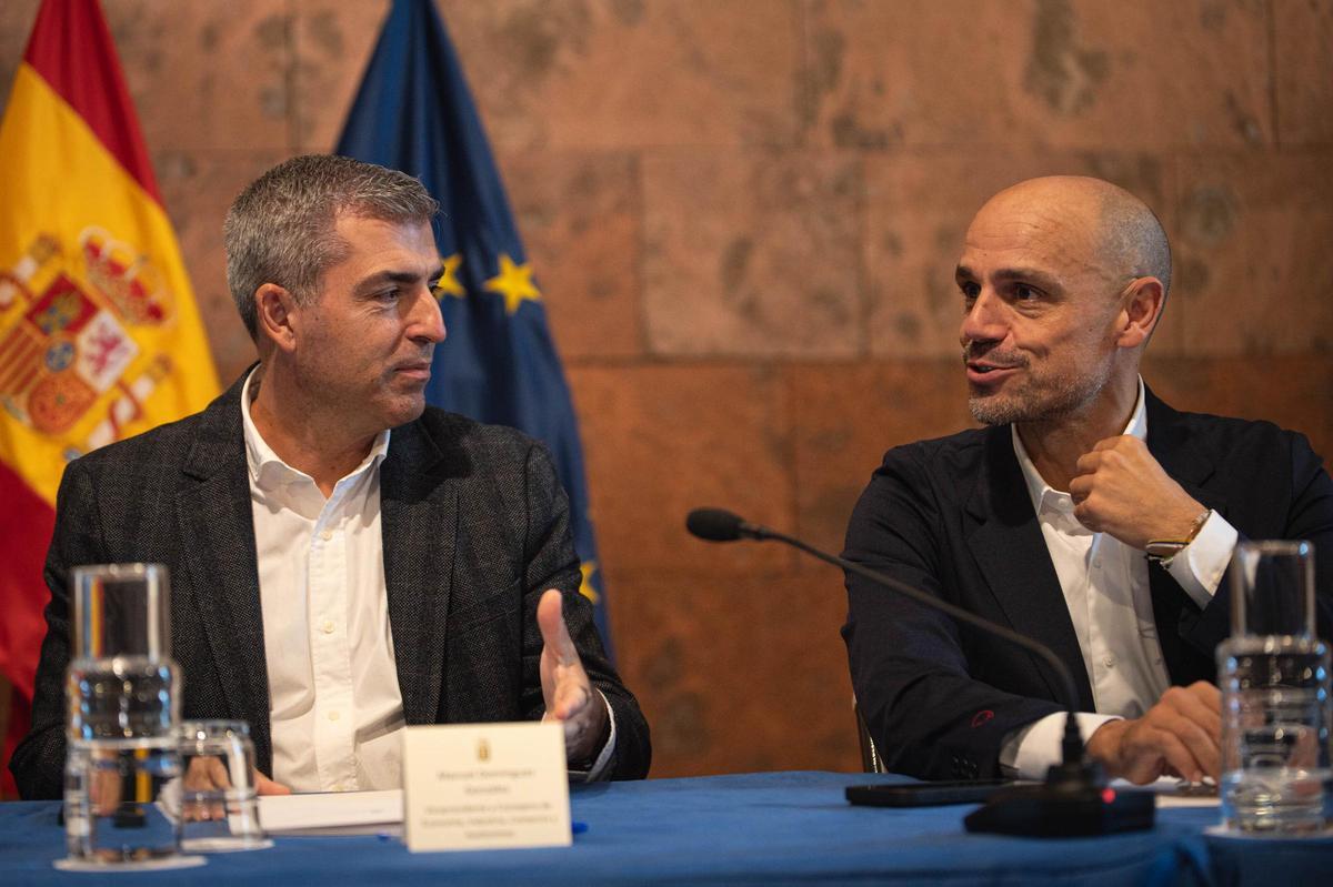 Reunión de Fernando Clavijo con la Fecai y Fecam para el Decreto Canarias