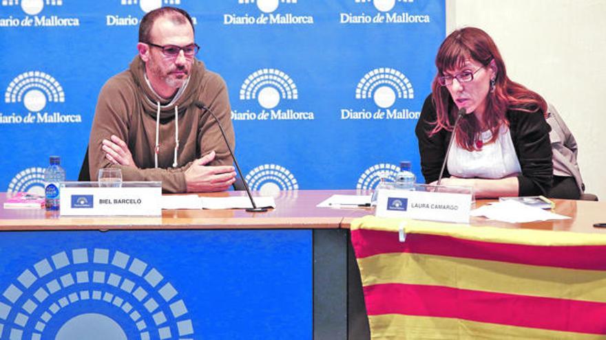 El líder de Més, Biel Barceló, y Laura Camargo (Podemos), ayer en el Club DIARIO de Mallorca.