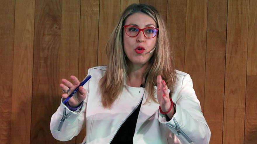 Mª Eugenia Rodríguez Palop: «El AVE es ineficiente y se usa poco»