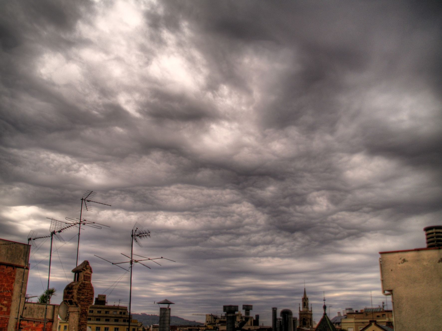 METEOMANIA ESTRATOCUMULOS SOBRE BARCELONA