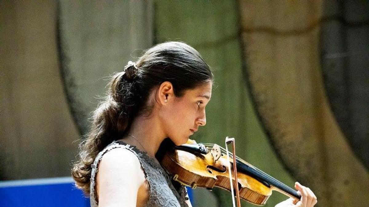 Con solo 16 años, se ha convertirdo en la segunda española en ganar el concurso internacional de violín Georg Philipp Telemann