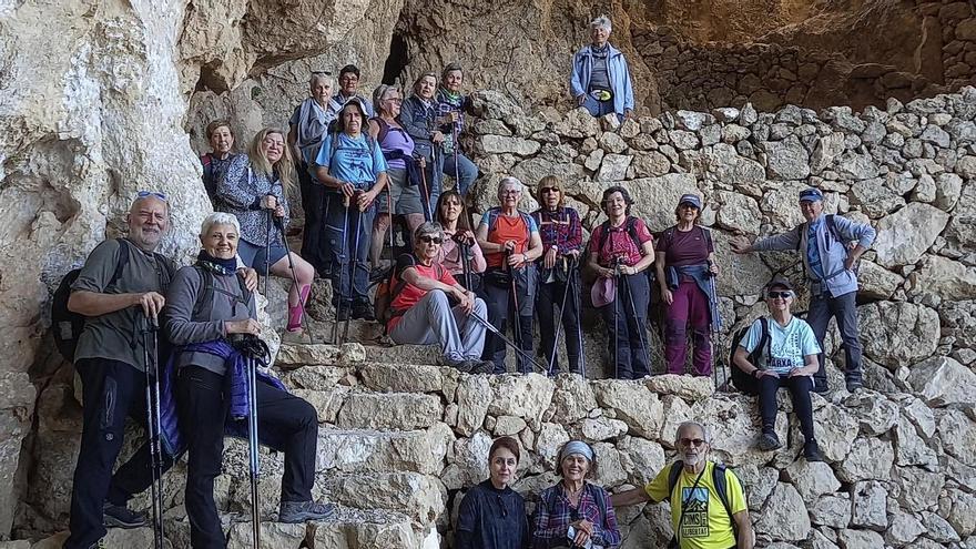 El Centre Excursionista Comarca de Bages ascendeix el sostre de la Ribera d’Ebre