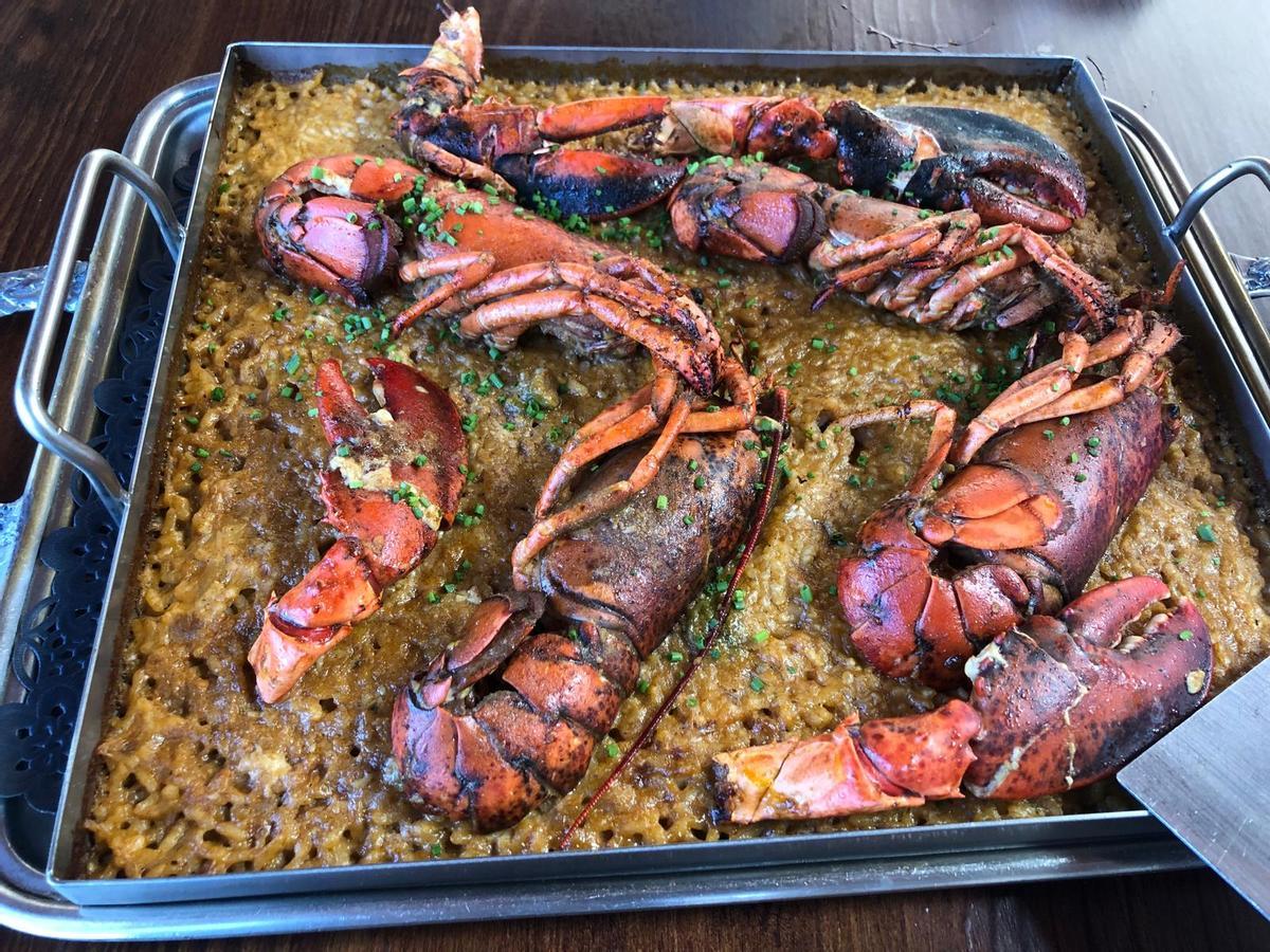 Arroz de Pals con bogavante del menú dominical.