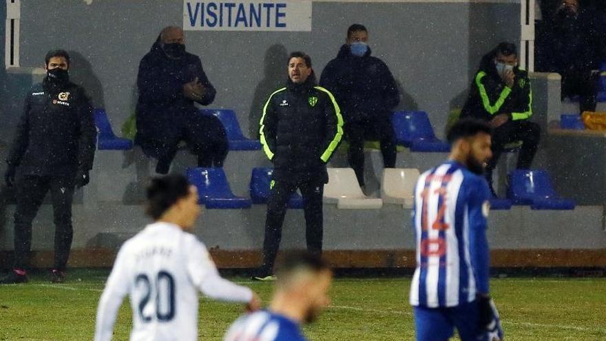 Míchel: «Estoy preocupado por el Huesca más que por mi situación»