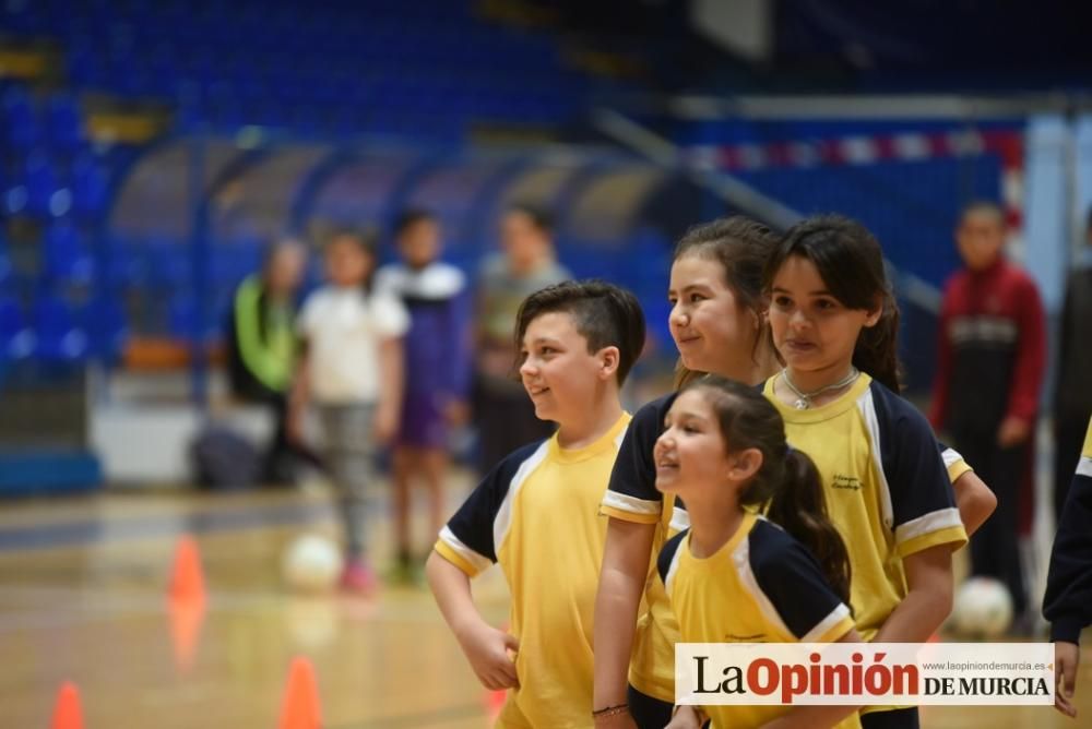 Encuentro de escolares con los jugadores del Plást