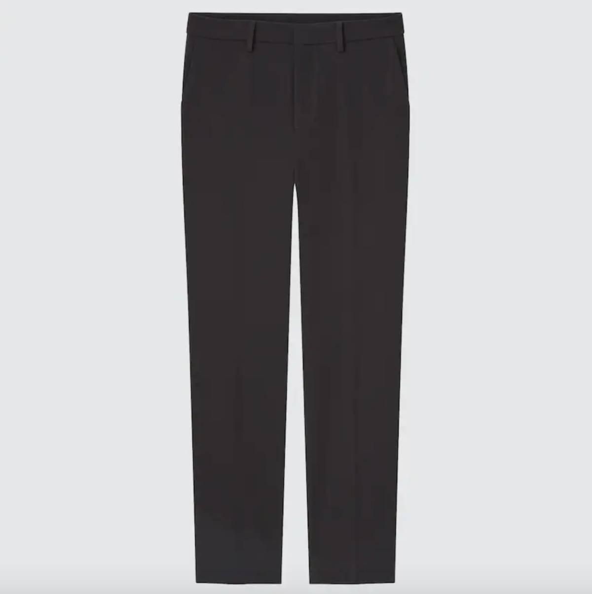Pantalón negro de corte casual de Uniqlo