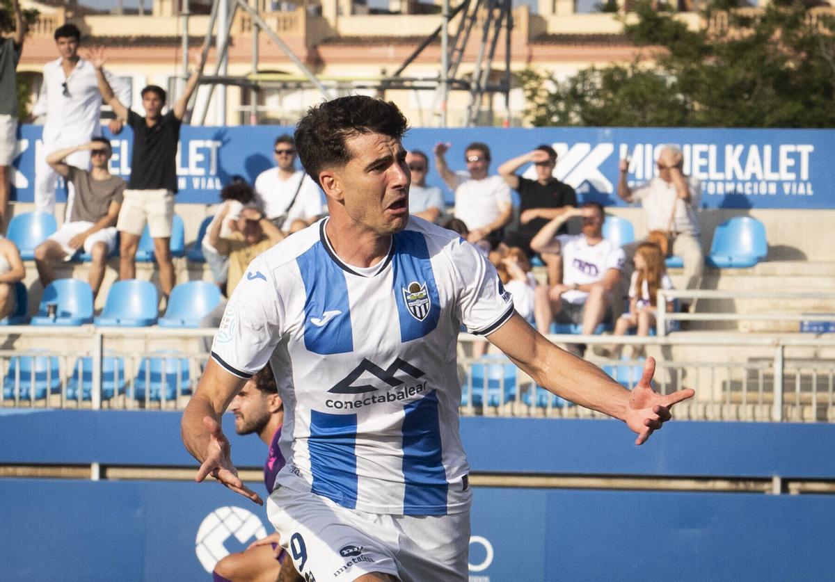El Atlético Baleares - Real Jaén en imágenes