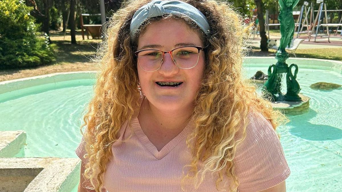Magdalena Dabrowska, una joven afectada por el desconocido síndrome de Myhre.