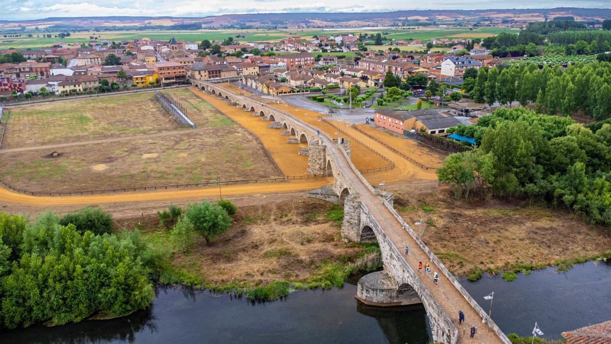 Puente de Hospital de Órbigo, el pueblo de Dani Martínez
