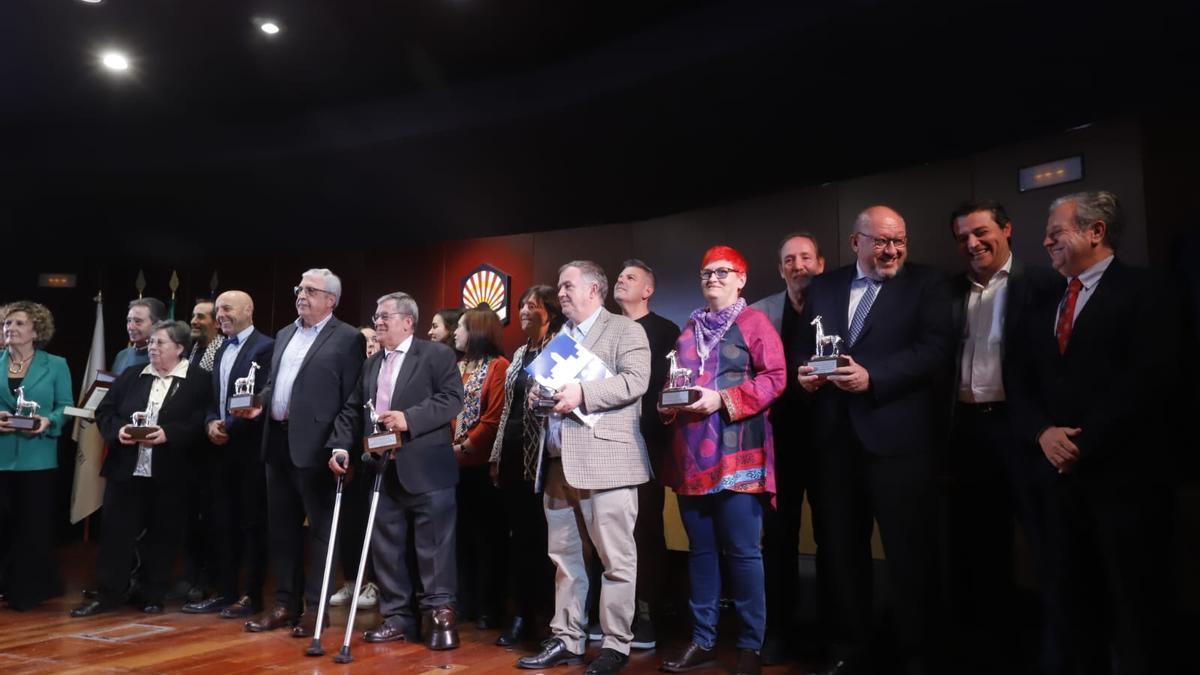 Al-Zahara entrega sus premios a los defensores del movimiento vecinal en Córdoba.