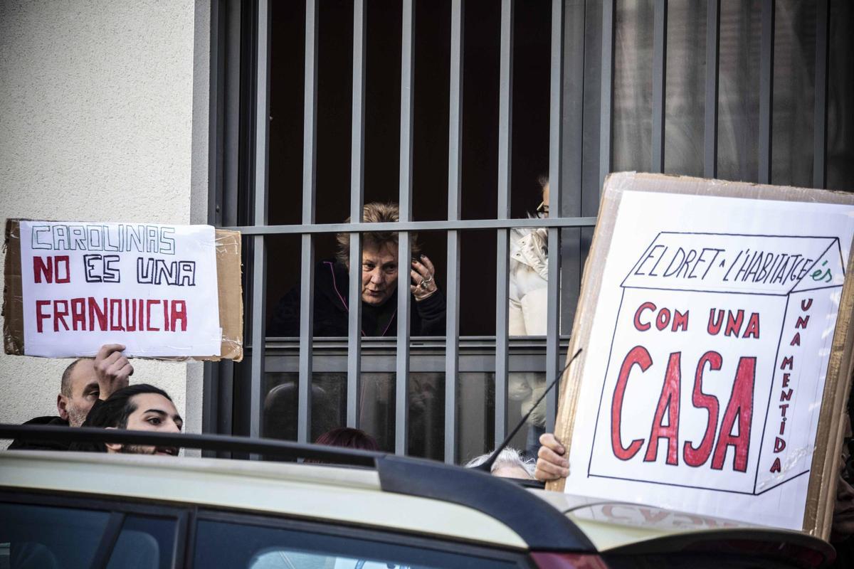 Tensión en Alicante por el desahucio a una pensionista en una vivienda propiedad de un fondo buitre