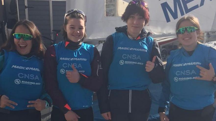 Equipo femenino de ILCA del Club  Nàutic Sant Antoni. | CNSA