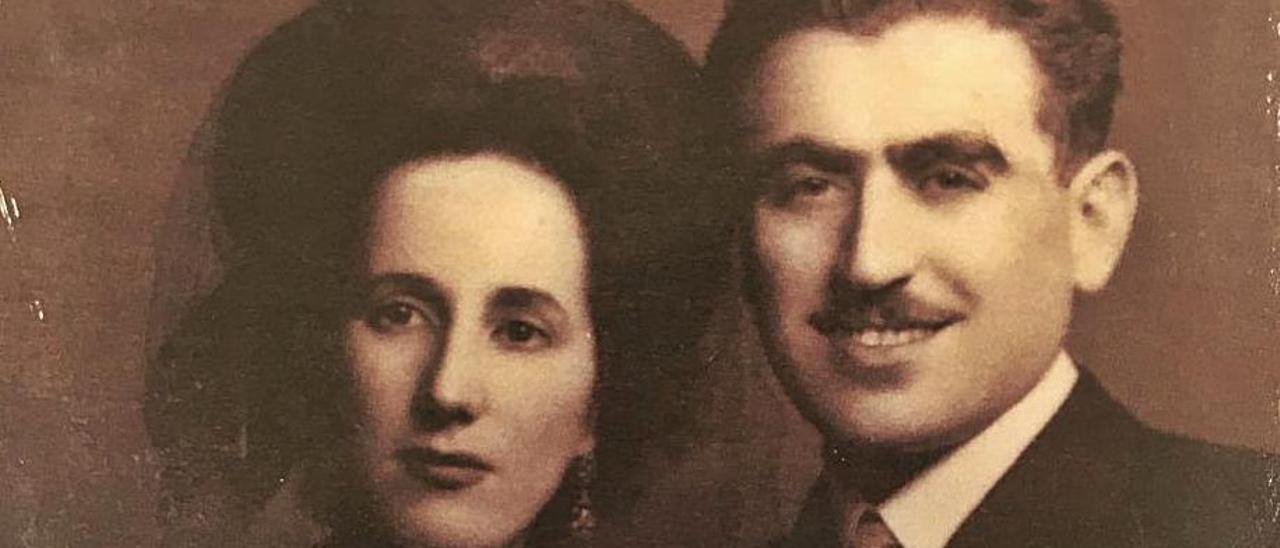 Cecilia Romero Rodríguez y Tobías González Blanco, el día de su boda.