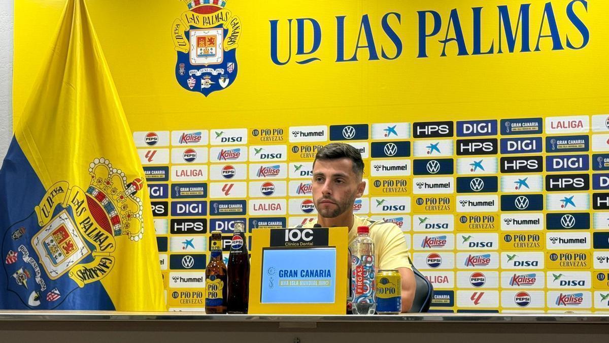 Enzo Loiodice durante la rueda de prensa de esta mañana