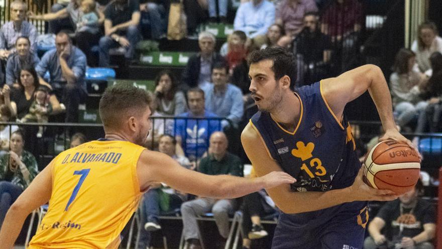 Guim Expósito durante el partido ante Ourense de esta temporada