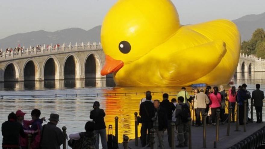 Un patito de goma gigante en China