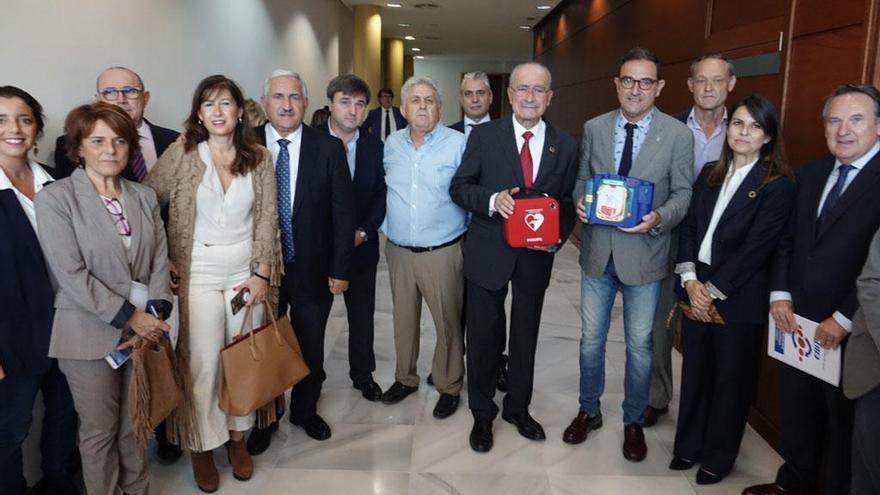 Málaga geolocaliza casi 300 desfibriladores para uso ciudadano
