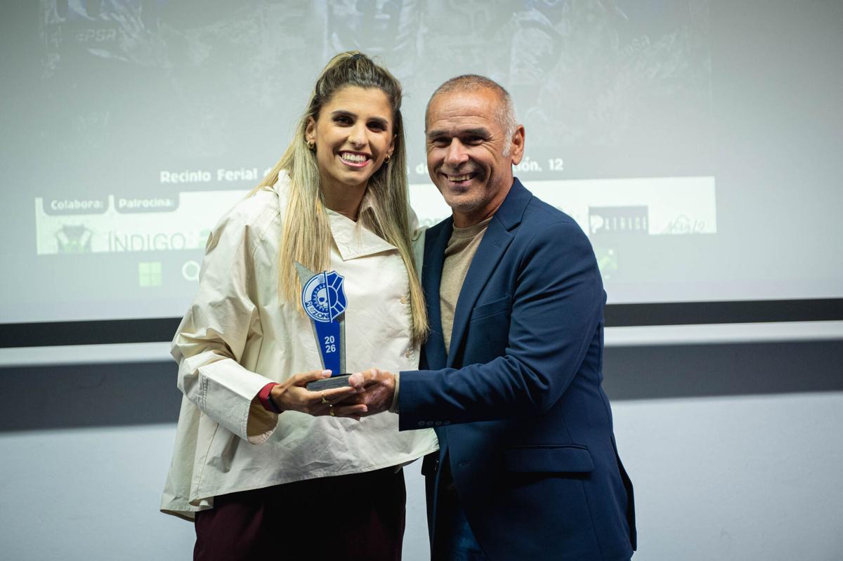 Zoneros entrega premios al compromiso del CD Tenerife