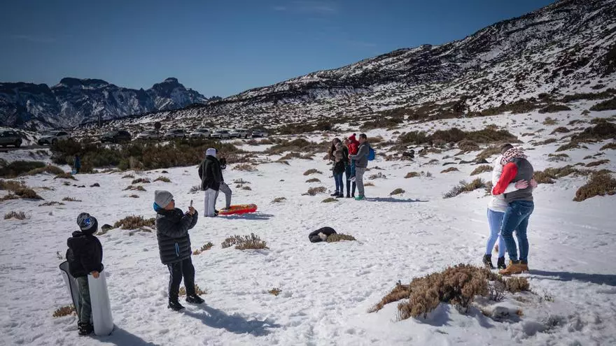 El Cabildo reabre el acceso del Teide con regulación del acceso