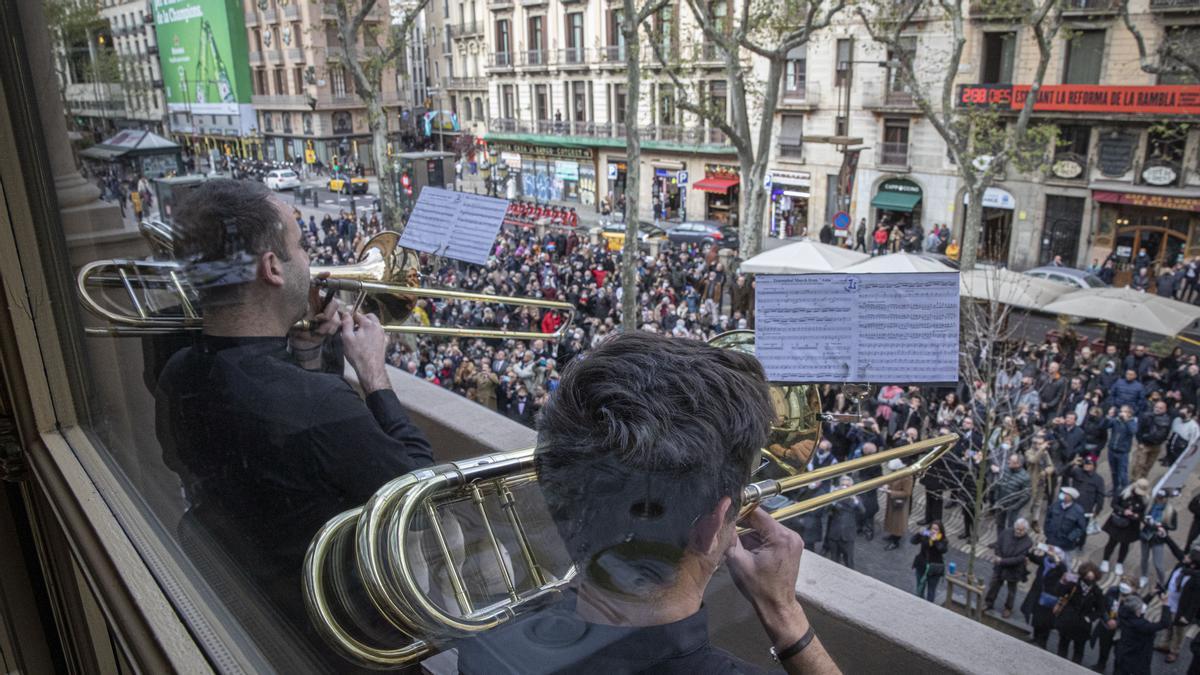 Emoció, ovacions i autoritats en el concert del 175è aniversari del Liceu Emoció, ovacions i autoritats en el concert del 175è aniversari del Liceu