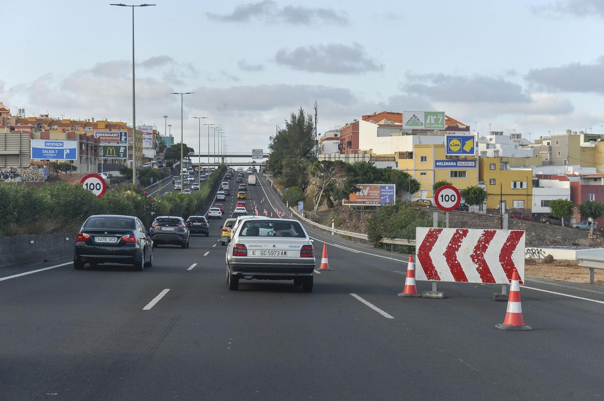 Derrumbe de un muro en la autopista