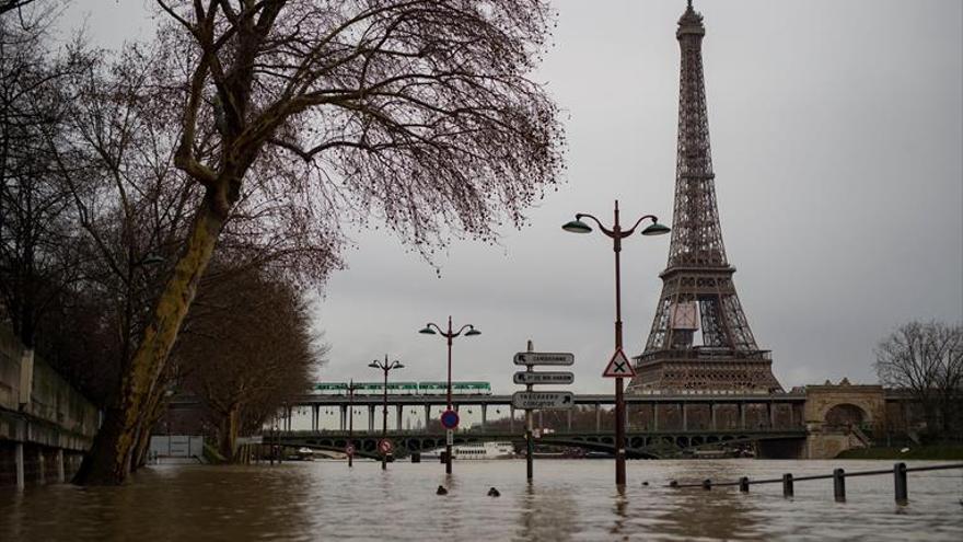 Alerta en París por la crecida del río Sena