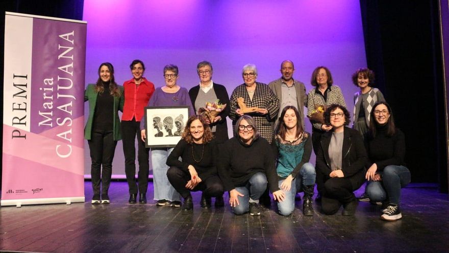 El reconeixement a les petites grans conquestes feministes protagonitza el Premi Maria Casajuana 2025
