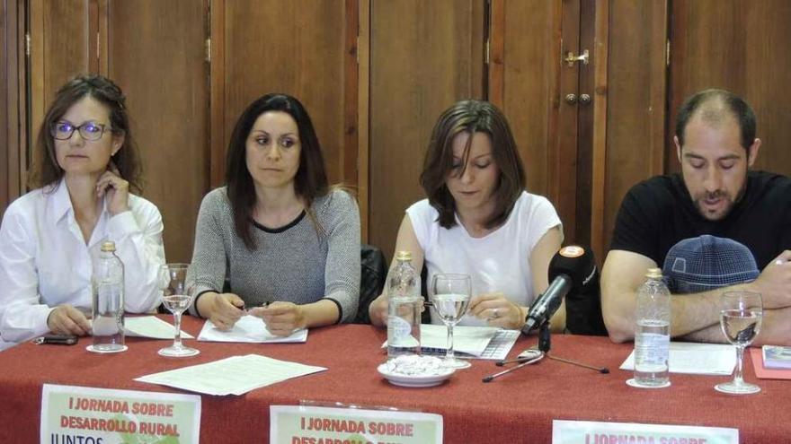 Elsina Fernández, Susana Colino, Tamara Fuente y Antonio Marcos presentan la Jornada de Desarrollo Rural.