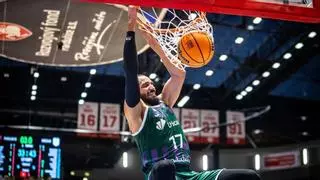 El Unicaja afianza su liderato europeo de la BCL en Pardubice: 63-79