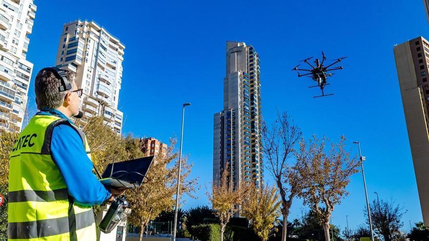 Expertos prueban en Benidorm la fiabilidad de los sistemas de navegación para los vuelos de drones