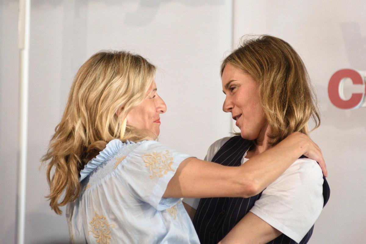 La vicepresidenta del Gobierno, Yolanda Díaz, y la portavoz de los Comunes, Jéssica Albiach, en un mitin el pasado mayo.