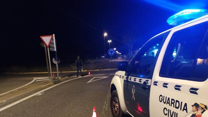 Dos detenidos por un robo con violencia a tres jóvenes en la playa de Can Picafort