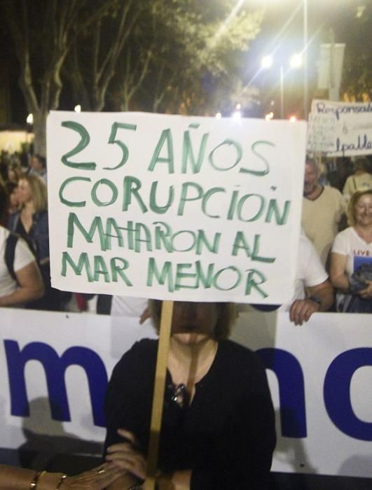 Manifestación en Cartagena: 55.000 personas claman por el Mar Menor (II)