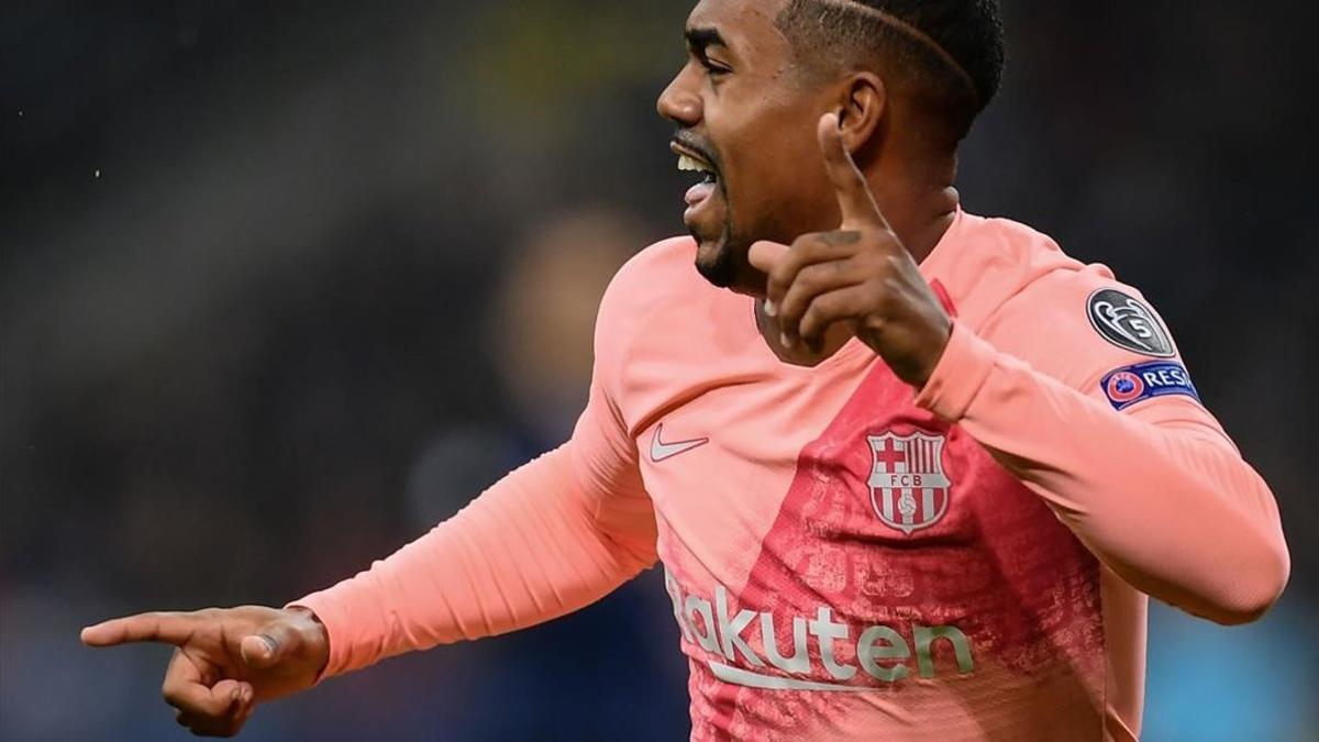 Malcom celebra su gol en el estadio Giuseppe Meazza, de Milán.